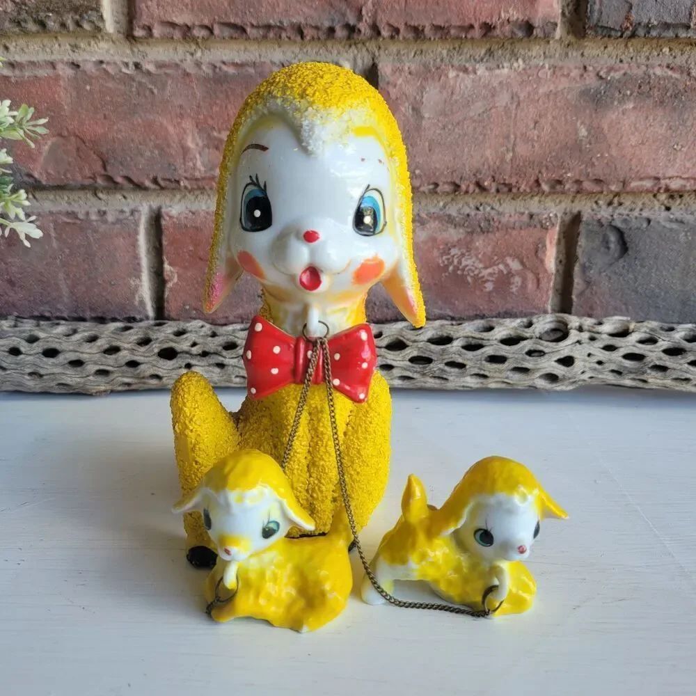 RARE Arnart Yellow Sugar Texture Ceramic Lamb w/ Bowtie & Babies Figurine